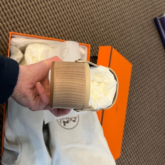 Hermes Calya Mules in Hetre leather, size 38 - Picture 3 of 9